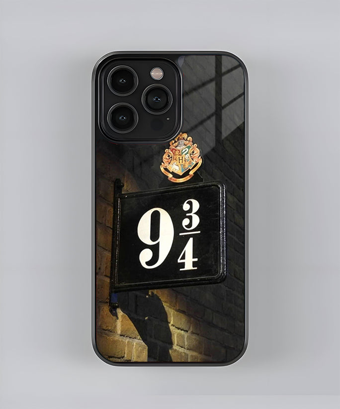 Platform 9¾ Hogwarts Express  Premium Glass Case